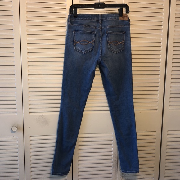 Abercrombie & Fitch Skinny Jeans - Picture 4 of 4